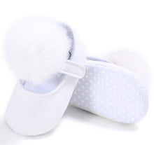 Load image into Gallery viewer, 0-18M Toddler Baby Girl Soft Plush Princess Shoes cute pom shoes Infant Prewalker New Born Baby Shoes for girls D15